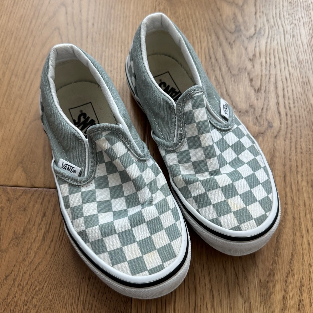 Vans Kids Classic Checkerboard Slip-On Shoe - Size 13 - Gray & White - EUC